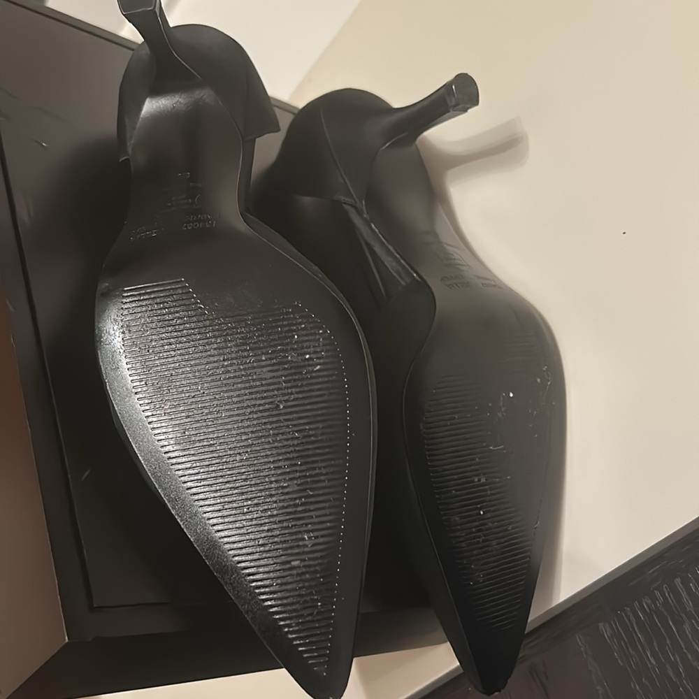 Nina satin heels. Exterior in Perfect condition. However the inside is stripping - Picture 6 of 6